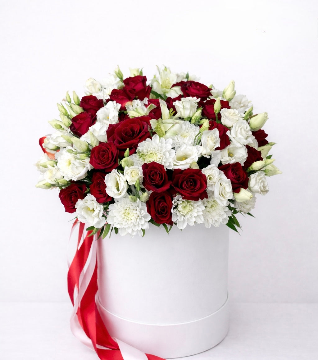 Red & White Elegance Flower Box