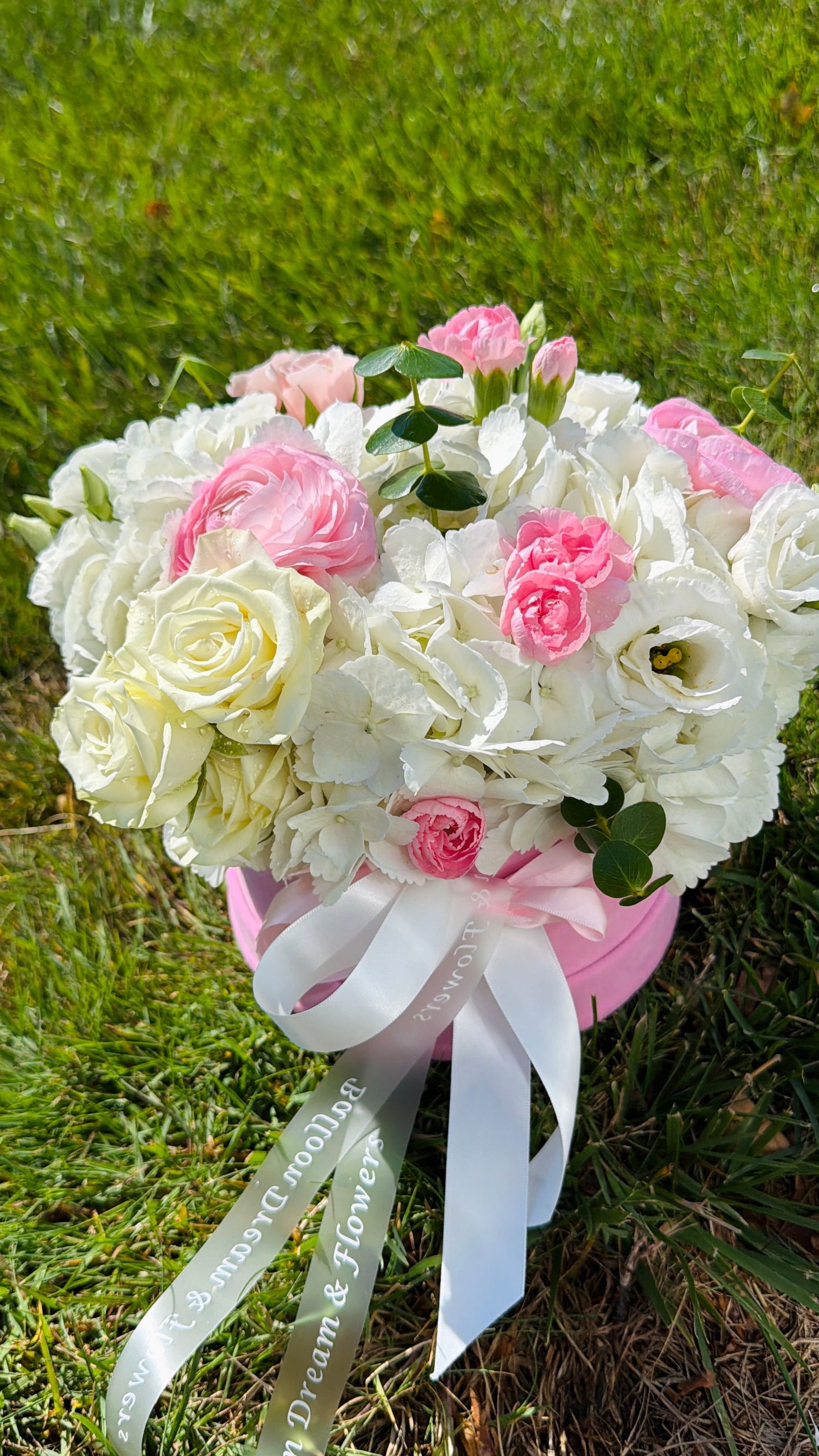 Blush Elegance Floral Hat Box